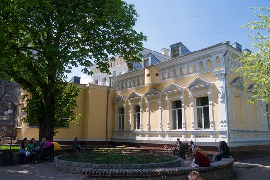 Khreshchatyk Street in Cherkasy, Ukraine, photo 2