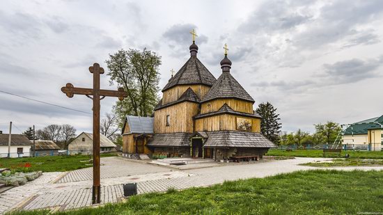 St John the Evangelist Church, Skoryky, Ukraine, photo 1