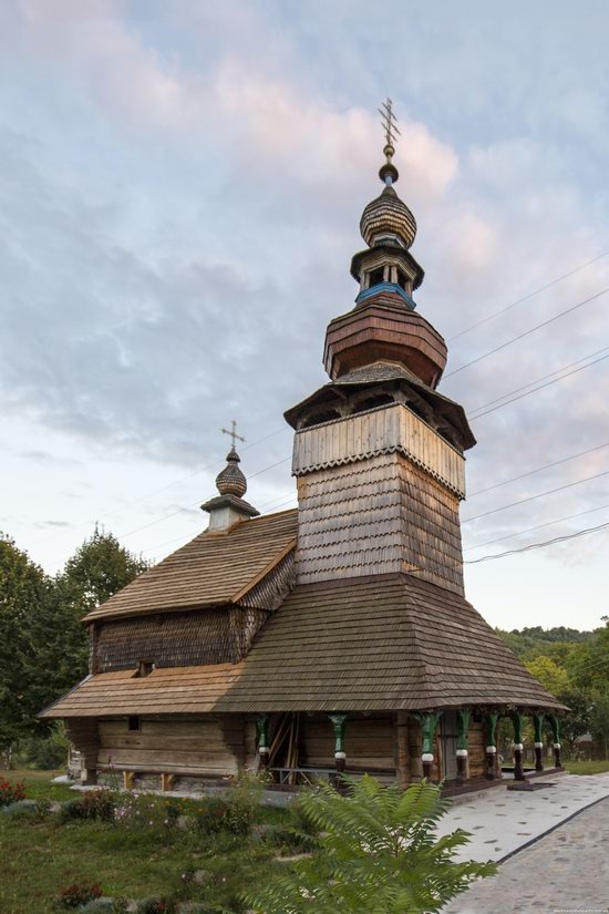 St. Michael Church, Svalyava, Zakarpattia, Ukraine, photo 3