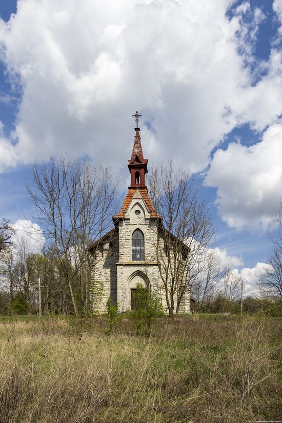 Catholic Church in Burdyakivtsi, Ternopil region, Ukraine, photo 3