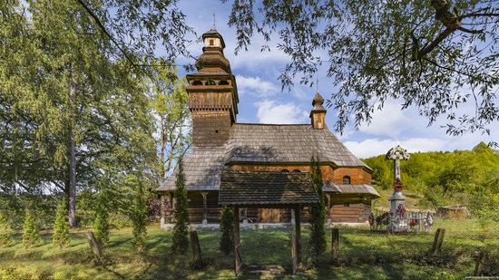 St. Nicholas Church, Chornoholova, Ukraine, photo 3