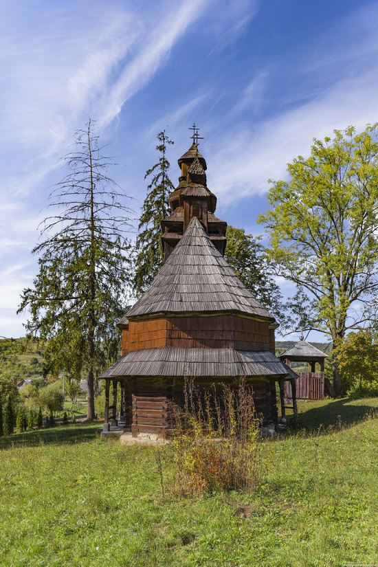 St. Nicholas Church, Chornoholova, Ukraine, photo 5