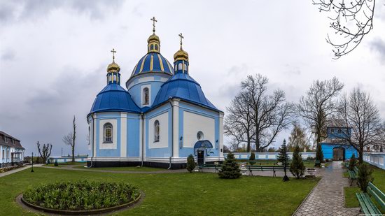 Nizkinitsky Assumption Monastery, Novovolynsk, Ukraine, photo 2