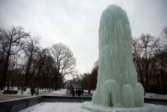 Frozen Fountain in Kharkiv, Ukraine, photo 8