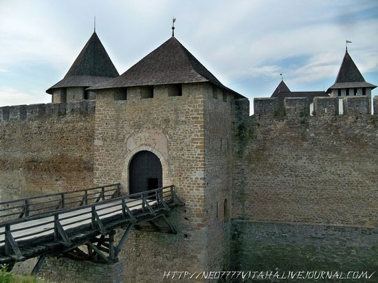 Khotyn Fortress in the Chernivtsi region, Ukraine, photo 4