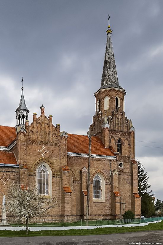 Catholic Church in Stoyaniv, Lviv region, Ukraine, photo 3