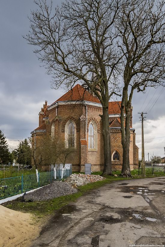 Catholic Church in Stoyaniv, Lviv region, Ukraine, photo 4