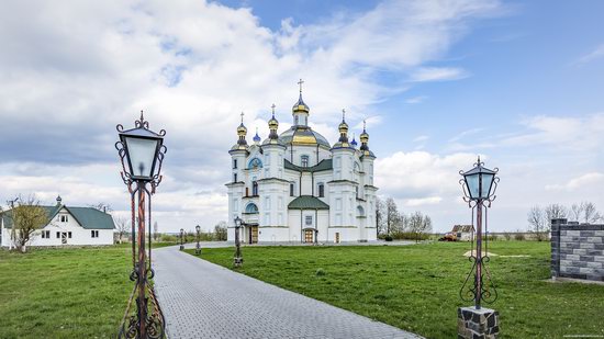 Intercession Church in Piddubtsi, Volyn region, Ukraine, photo 1