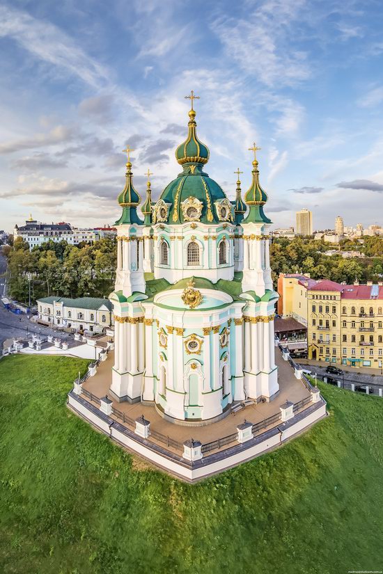 St. Andrew's Church in Kyiv, Ukraine - the view from above, photo 4