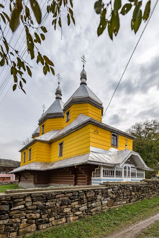 Assumption Church in Roztoky, Chernivtsi region, Ukraine, photo 5