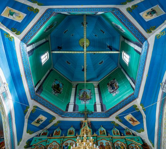 Assumption Church in Roztoky, Chernivtsi region, Ukraine, photo 8