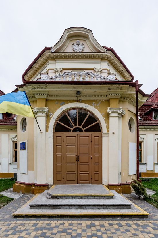 Brunicki Palace in Velykyi Lyubin, Lviv region, Ukraine, photo 11