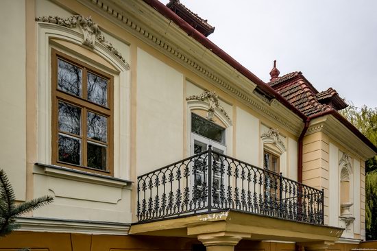 Brunicki Palace in Velykyi Lyubin, Lviv region, Ukraine, photo 14