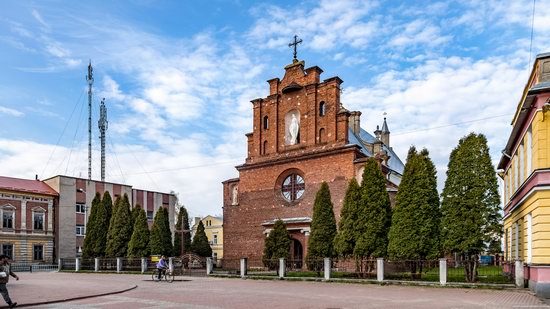 Holy Cross Church in Horodok, Lviv region, Ukraine, photo 1