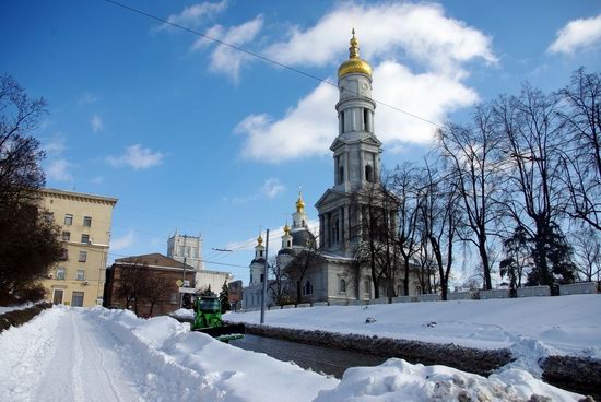 Spring in Kharkiv, Ukraine - after a heavy snowfall, photo 1