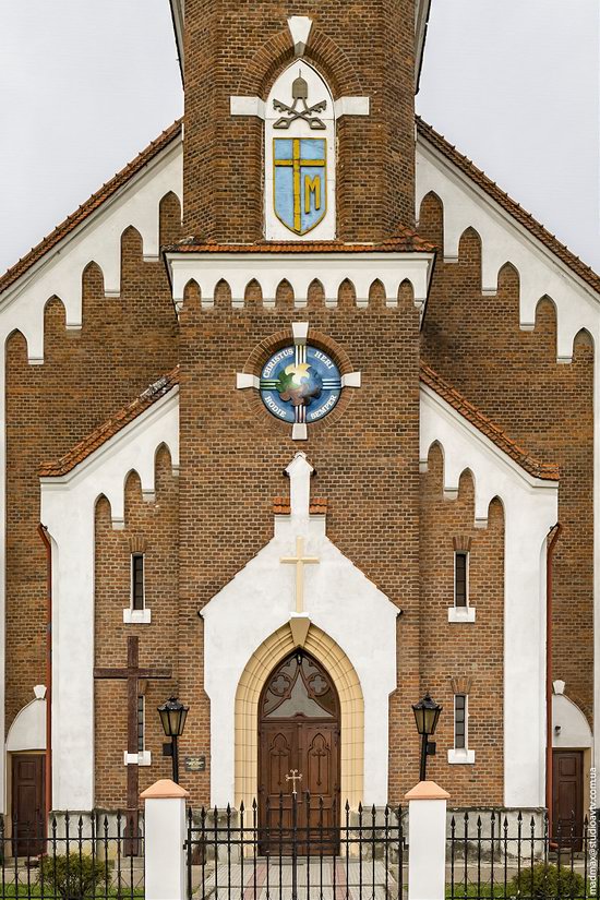 Catholic Church of St. Nicholas in Pnikut, Ukraine, photo 8