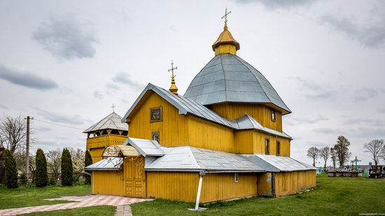 Holy Spirit Church in Vykoty, Lviv region, Ukraine, photo 3