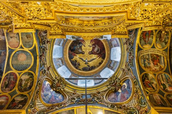 Gate Church of the Trinity in Kyiv, Ukraine, photo 15