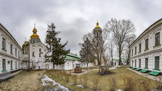 Gate Church of the Trinity in Kyiv, Ukraine, photo 4