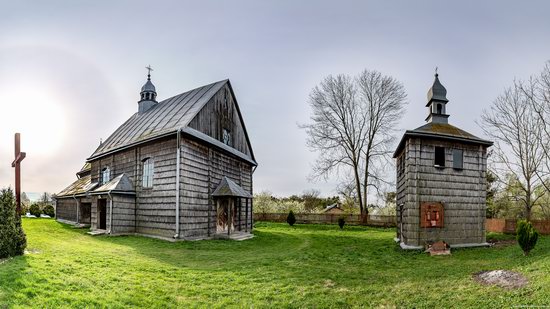 The Second Oldest Wooden Catholic Church in Ukraine, photo 1