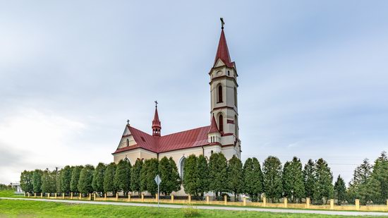 St. Joseph Catholic Church in Tshchenets, Ukraine, photo 7