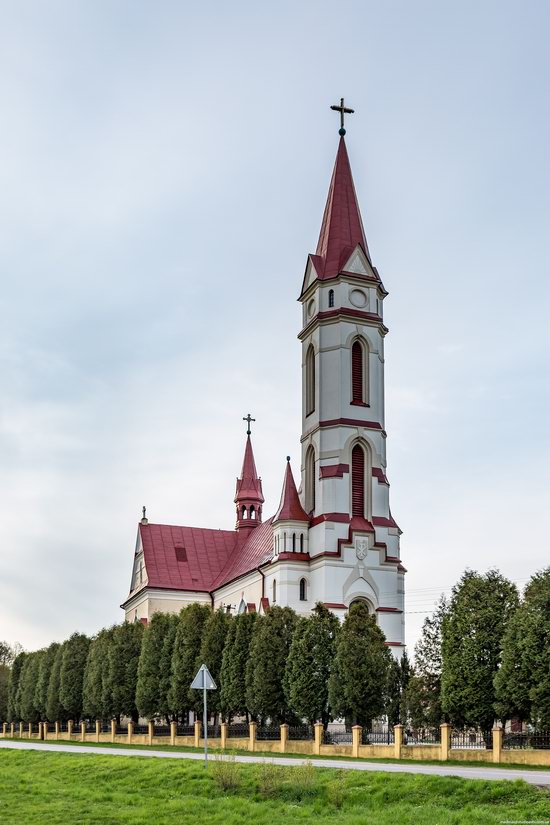 St. Joseph Catholic Church in Tshchenets, Ukraine, photo 8