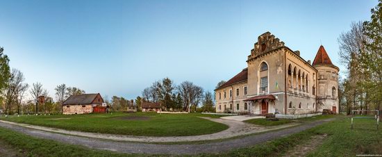 Strachocki Palace in Mostyska, Lviv region, Ukraine, photo 1