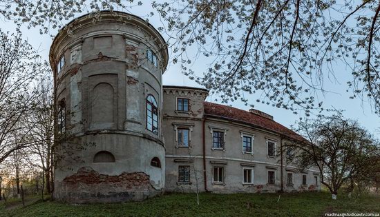 Strachocki Palace in Mostyska, Lviv region, Ukraine, photo 14