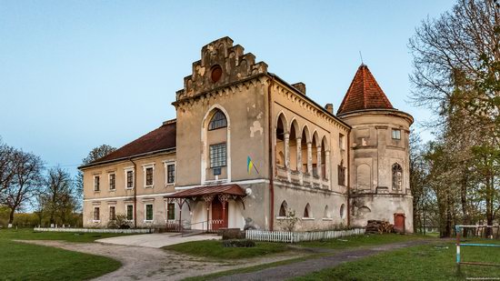 Strachocki Palace in Mostyska, Lviv region, Ukraine, photo 6