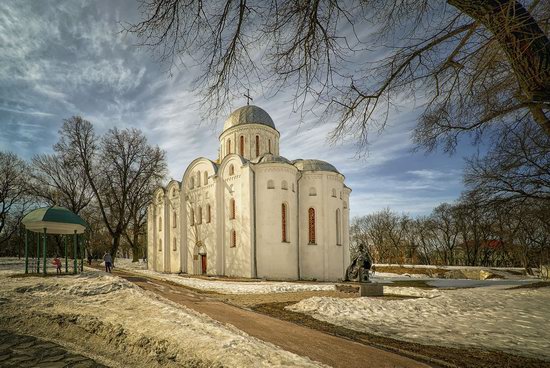 Beautiful old churches of Chernihiv, Ukraine, photo 8