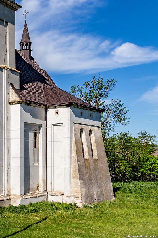 Defensive Roman Catholic Church in Bishche, Ukraine, photo 10