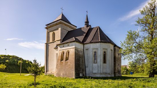 Defensive Roman Catholic Church in Bishche, Ukraine, photo 14