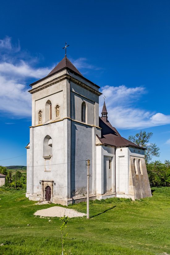 Defensive Roman Catholic Church in Bishche, Ukraine, photo 9