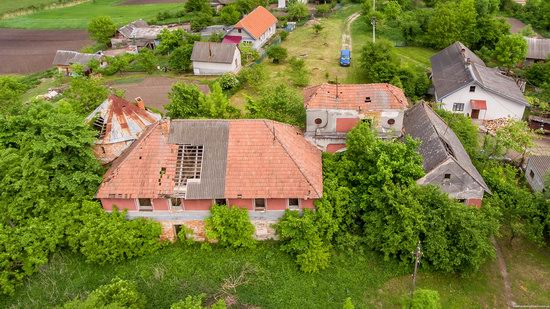 Abandoned Ray Mansion in Pryozerne, Ukraine, photo 20