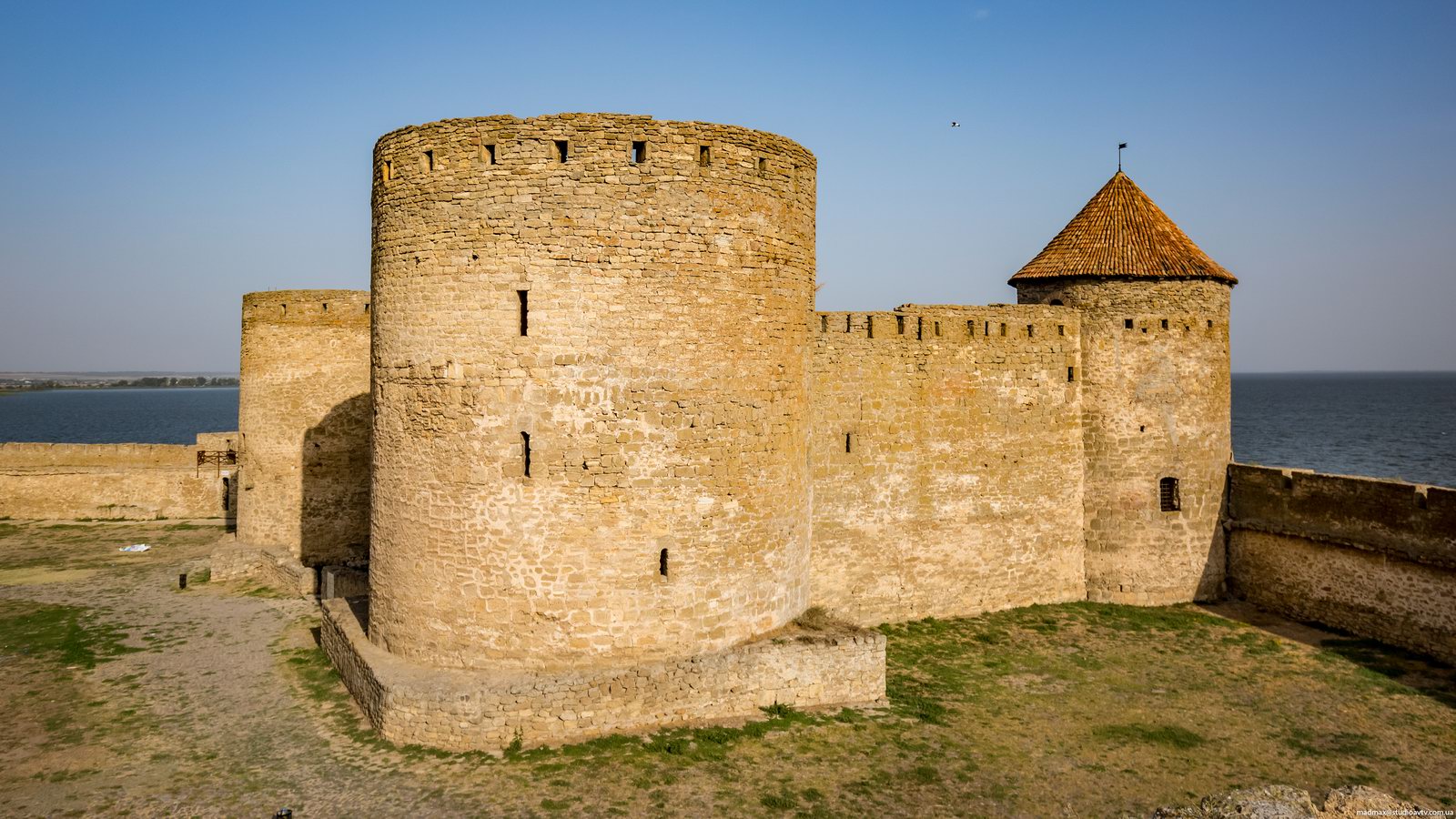 Premium Photo  Akkerman fortress medieval castle near the sea stronghold  in ukraine ruins of the citadel of the bilhoroddnistrovskyi fortress  ukraine one of the largest fortresses in eastern europe