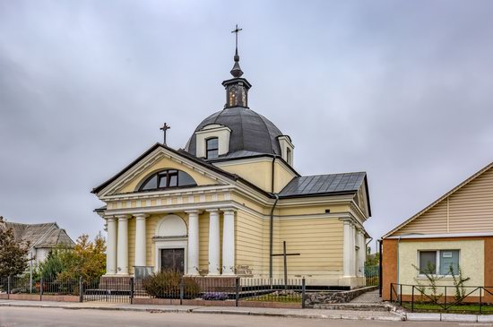 Catholic Church of the Body and Blood of Jesus Christ in Ruzhyn, Ukraine, photo 4