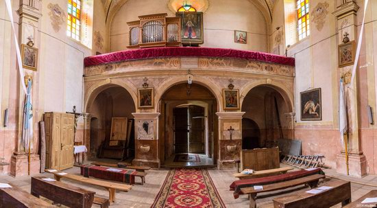 Catholic Church of the Holy Trinity in Pomoryany, Ukraine, photo 12