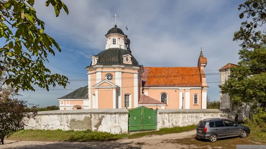 Roman Catholic Church of St. Anthony in Korets, Ukraine, photo 1