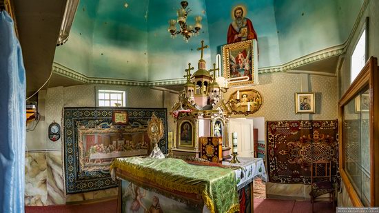 Church of St. Basil the Great in Muzhyliv, Ternopil region, Ukraine, photo 16