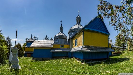 Church of St. Basil the Great in Muzhyliv, Ternopil region, Ukraine, photo 4