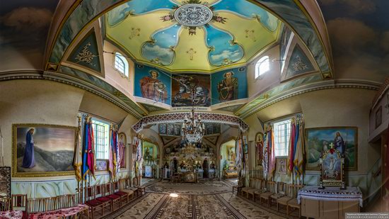 Church of St. Basil the Great in Muzhyliv, Ternopil region, Ukraine, photo 9