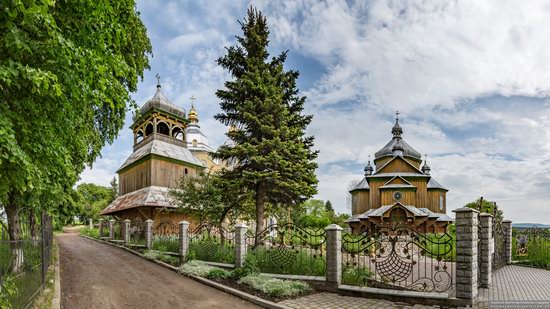 Wooden Church of St. Basil the Great in Cherche, Ukraine, photo 17