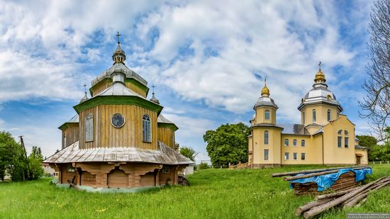 Wooden Church of St. Basil the Great in Cherche, Ukraine, photo 5