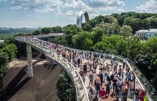 New Pedestrian and Bicycle Bridge in Kyiv, Ukraine, photo 7