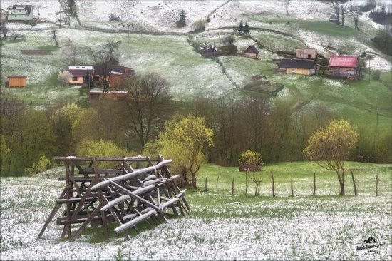 Unpredictable spring weather of the Carpathians, Ukraine, photo 6