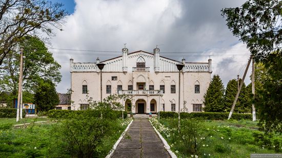 The Gizycki Palace in Novoselytsya, Khmelnytskyi Oblast, Ukraine, photo 16