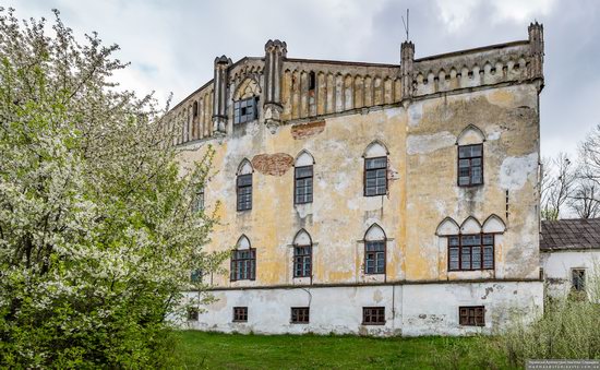 The Gizycki Palace in Novoselytsya, Khmelnytskyi Oblast, Ukraine, photo 8