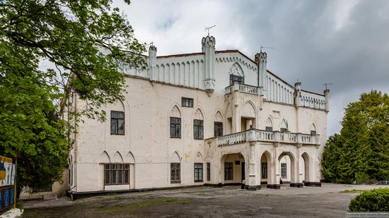 The Gizycki Palace in Novoselytsya, Khmelnytskyi Oblast, Ukraine, photo 9