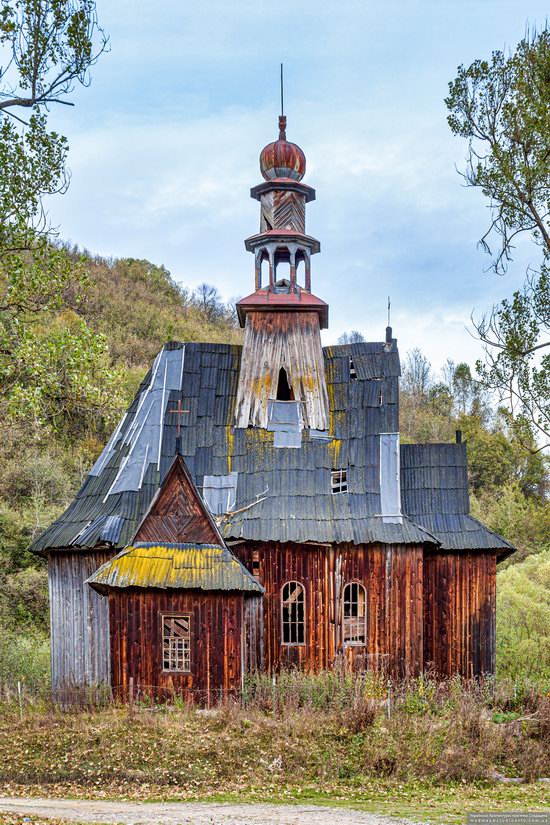 Wooden Catholic Chapel, Ilnyk, Lviv Oblast, Ukraine, photo 2