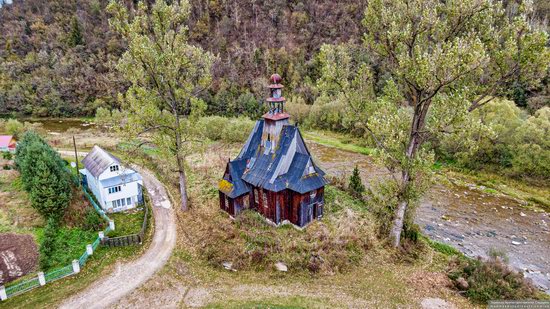 Wooden Catholic Chapel, Ilnyk, Lviv Oblast, Ukraine, photo 4